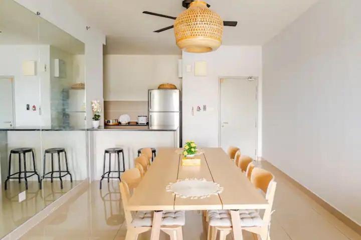 Suasana Residensi Damai Apartment Petaling Jaya Bagian luar foto