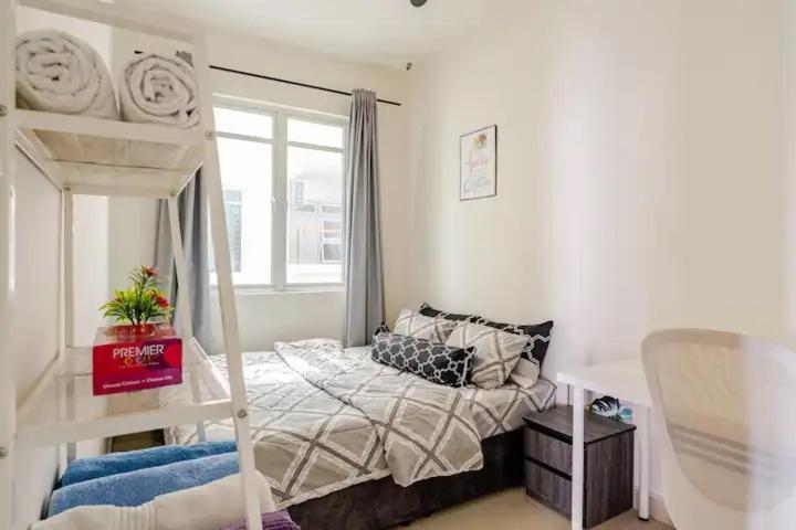 Suasana Residensi Damai Apartment Petaling Jaya Bagian luar foto